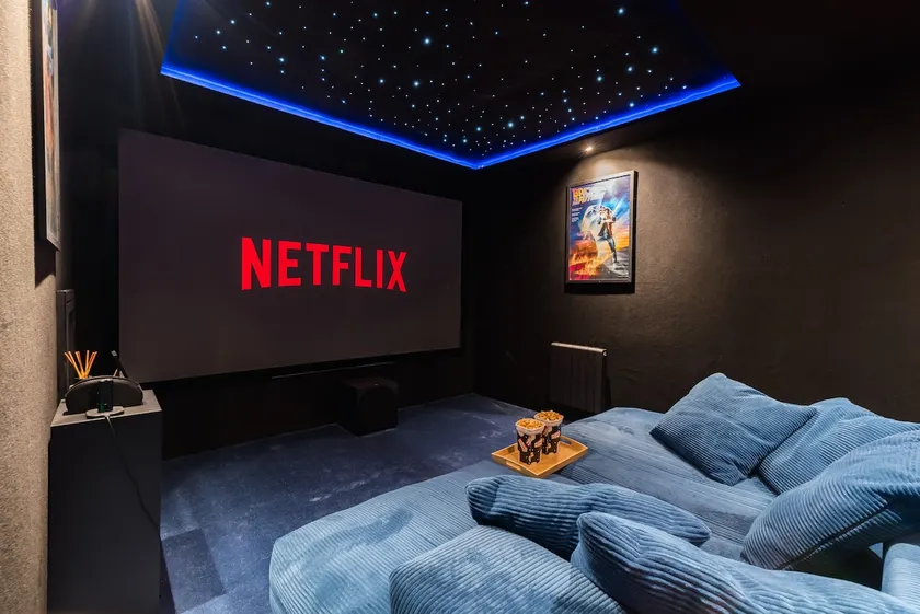 ”Grottélia” – Spa & Movie Theater 25 minutes from the beaches - Image 1