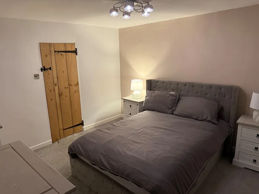 Cosy two bedroom house in eye Suffolk with parking near A140 - Image 1