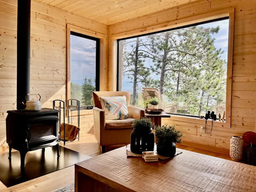 North Shore Cabin Overlooking Lake Superior - Image 1