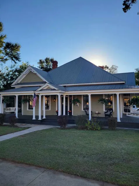 Warren-Walker Home - Image 1
