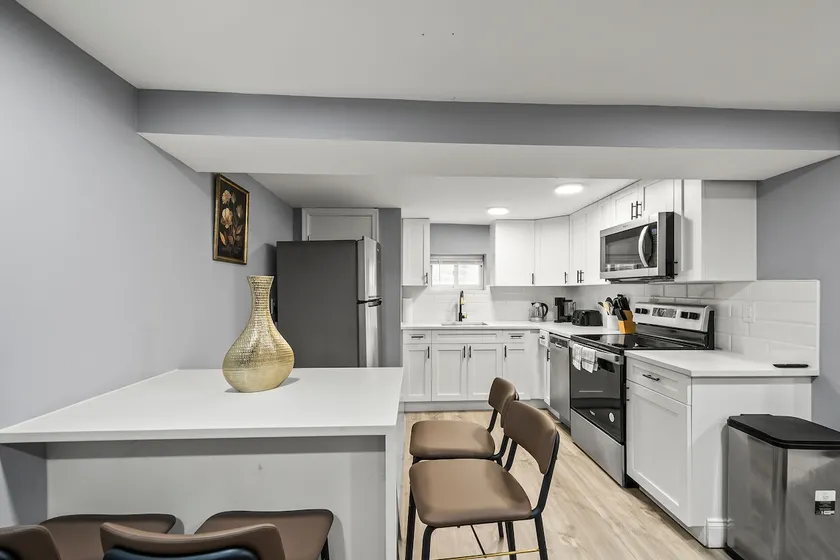Guest Suite Near Metro w/EV Parking, Sleeps 6 - Image 1
