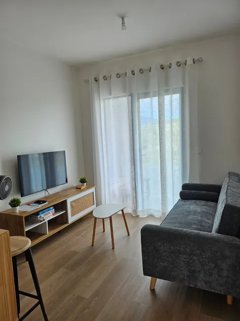 Simple & Sweet Stay. - Image 1