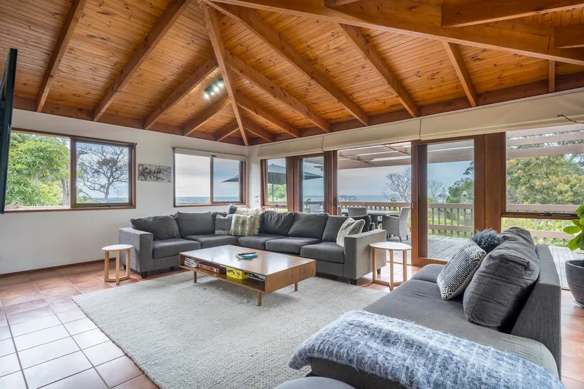 McRae Hillside Terrace—Panoramic Family Living - Image 1