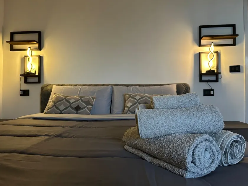 Modern apartment, terrace, AC and WiFi - Image 1