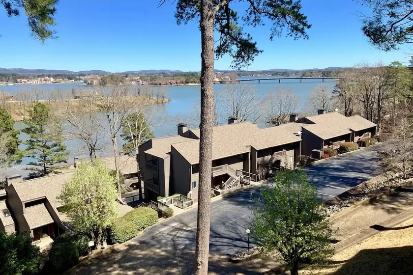 Cozy Family Friend Unit with Beautiful Views! - Image 1