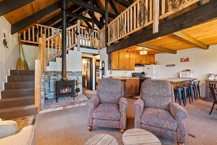 Old Strawberry Station-Year Round Vacation Cabin - Image 1