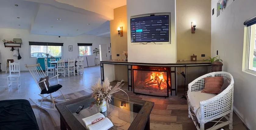 Quinta Las Moras: swimming pool, porch, barbecue area, and fireplace. - Image 1