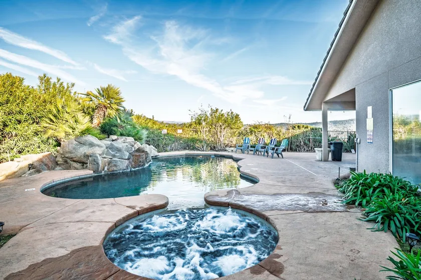 Yosemite Getaway w/ Pool & Heated Spa/Pet Friendly - Image 1