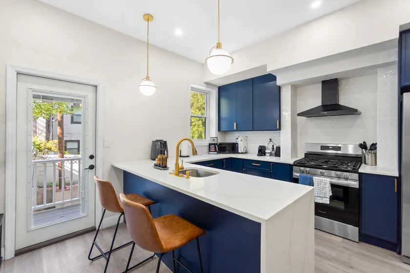3BR Near NYC • PATH Train • Work Friendly - Image 1