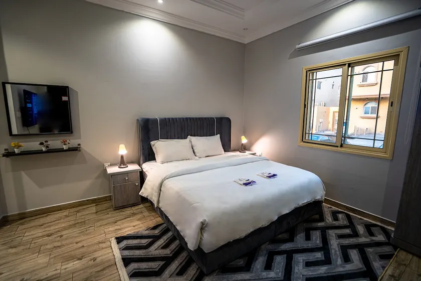Elegant Studio in Al Raka District H04 - Image 1