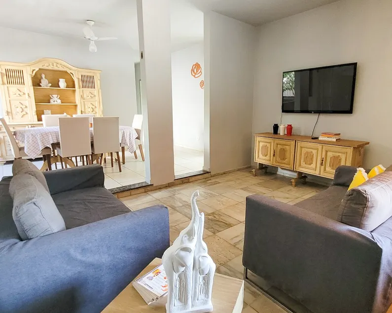 Casa Ipê de Jardim - Image 1
