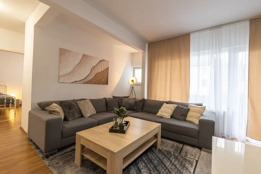 StayBaran XL – 6 Beds|3 Bedrooms|Parking| - Image 1