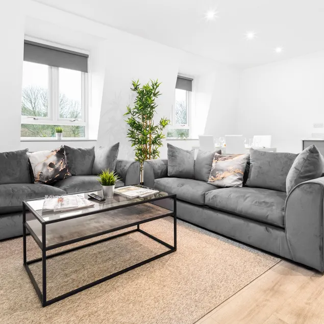 Modern Two Bedroom Apartment - Netflix - Balcony - Secure Parking 2MC - Image 1