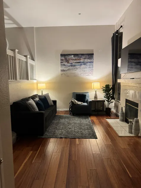 Stylish 3-Story Retreat • Close to Levi’s Stadium - Image 1