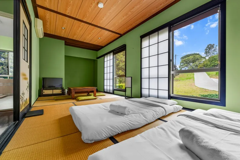 Zen Escape | Tatami, Pool Table & Arcade - Image 1