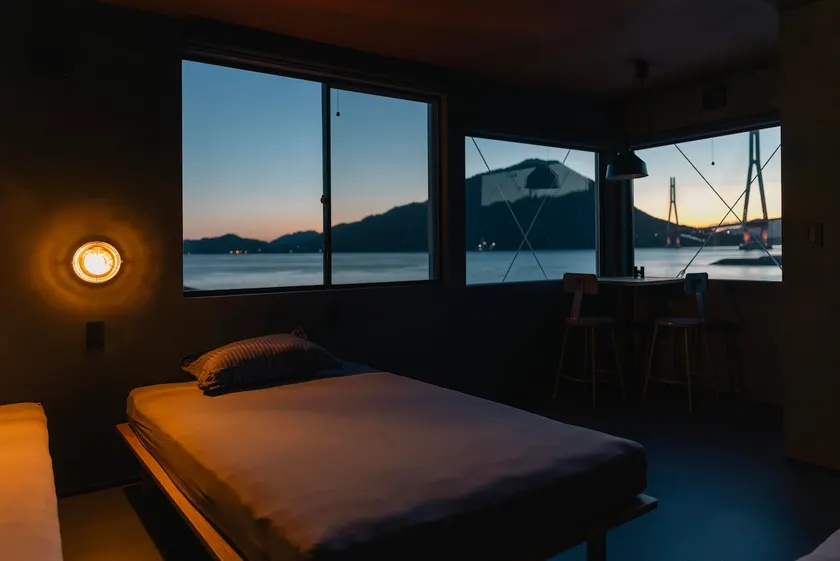 Omisima is in the middle of the Shimamami Kaido. A room with a stunning view of the sea and the bridge. - Image 1