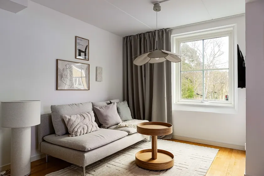 Cozy & Bright Studio Apartment in Lidingö - Image 1