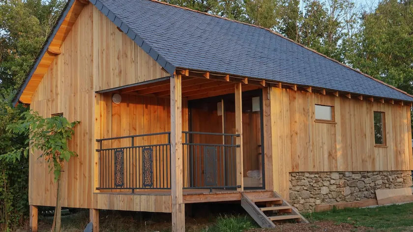 Chalet in the heart of Corrèze - Image 1