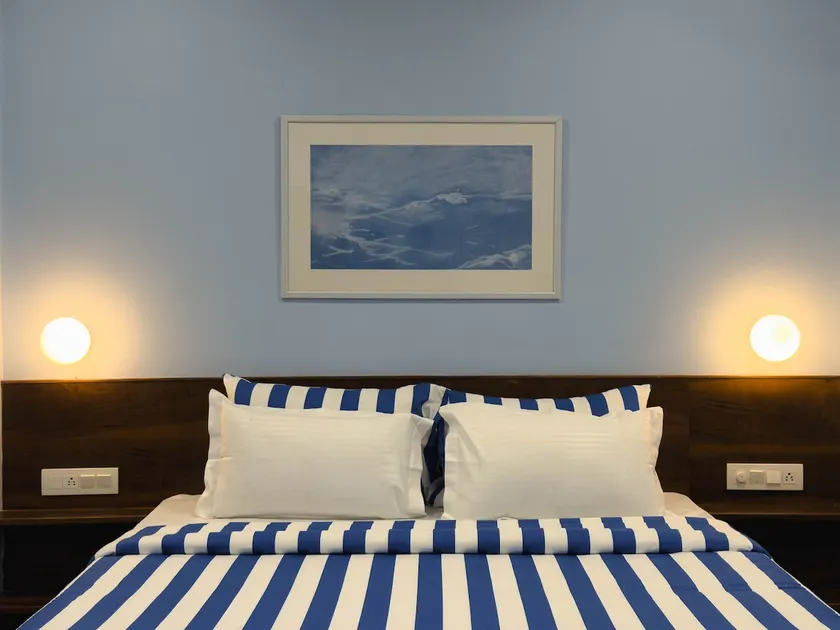 Calm & Contemporary 2 Bedroom Apartment - Image 1