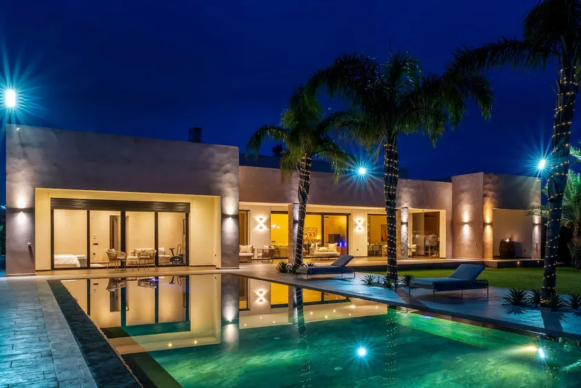 VIP Villa • Heated Pool, Hammam, Cleaning & Meals - Image 1