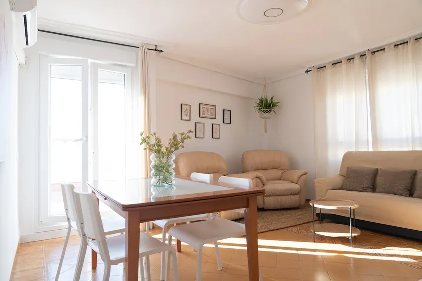Cozy penthouse - Image 1