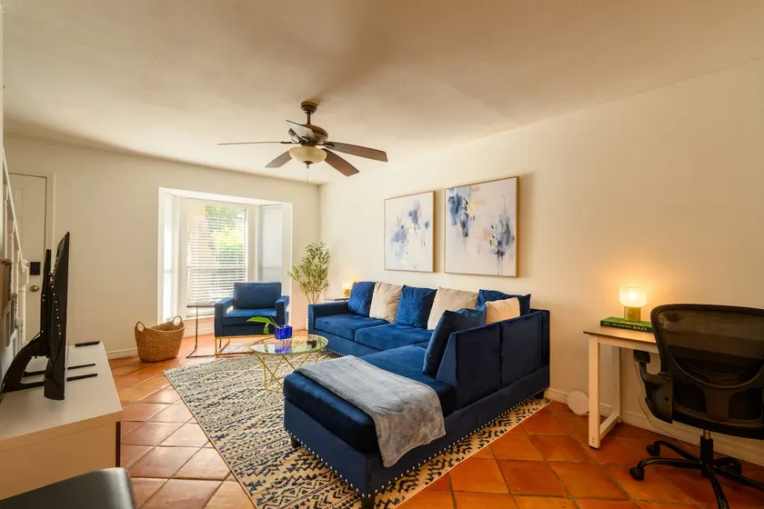Walk to LSU! 2BR Townhouse • 3 Beds • Free Parking - Image 1