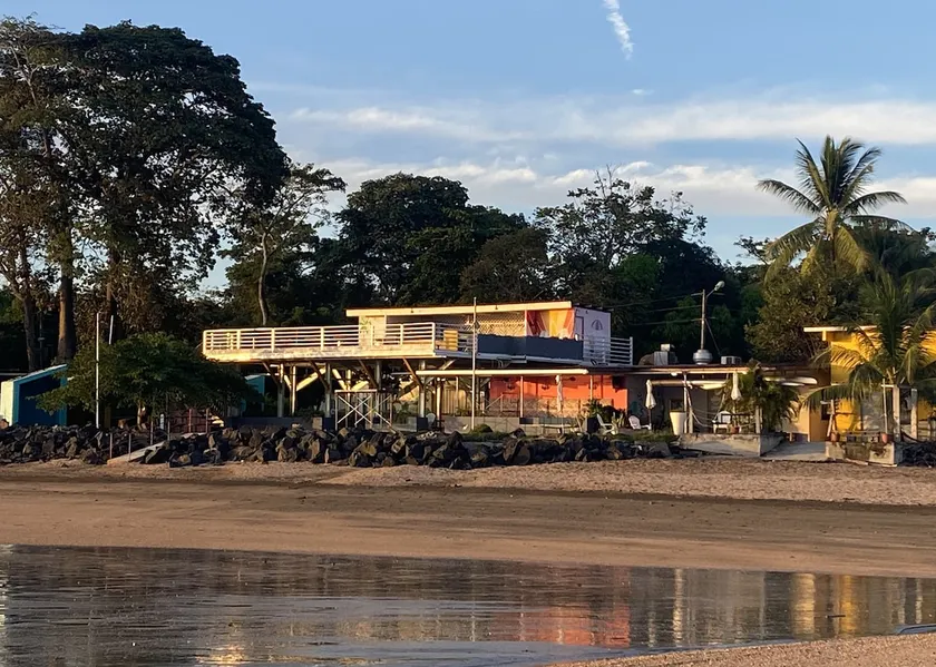 Oceanfront Refuge – View of Venao Beach Veracruz - Image 1