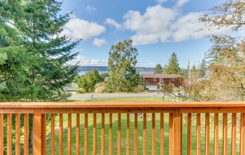 Langley Cabin|Minutes to Private Beach - Image 1