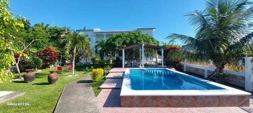 Pet-friendly house near the beach - Image 1