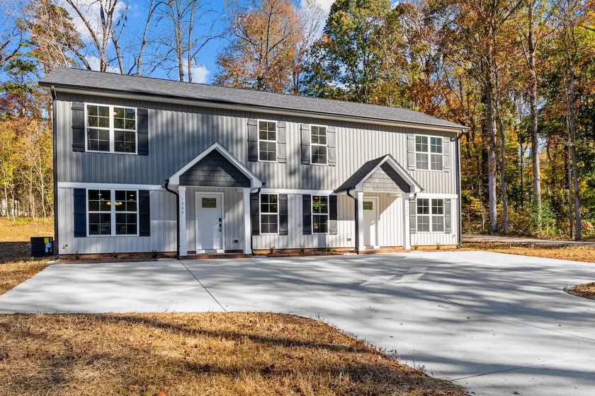 Stylish 6 bd/4.2bth Duplex, Charming Location! - Image 1