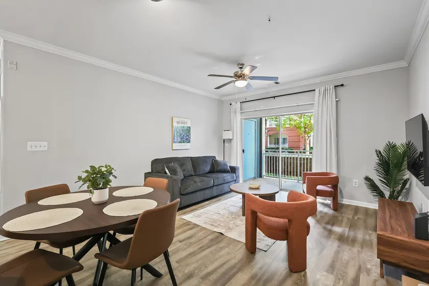 Warm & Comfy 1BR: Free Parking I Gym I Sleeps 4 - Image 1
