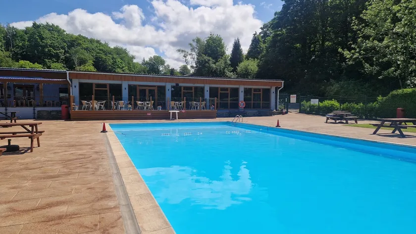Chalet 64, Lakeside, Glan Gwna Holiday Park - Image 1