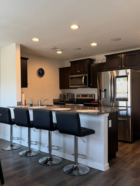Spacious Retreat- Conveniently Located - Image 1