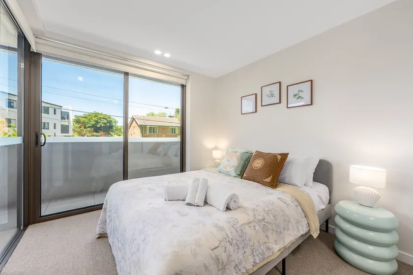 Dickson Bright 2BR Stay, ANU w Parking, WiFi - Image 1