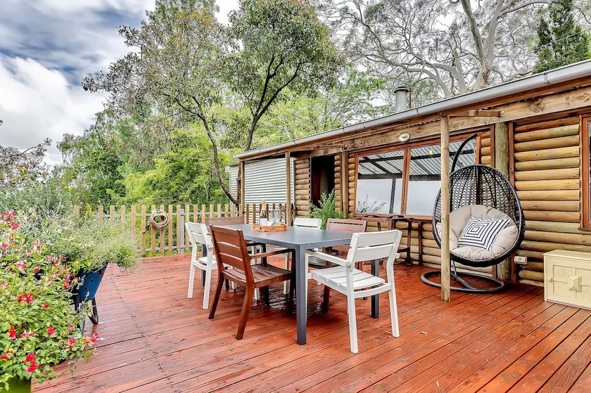 Treetop Sanctuary - Serene Cottage near Mount Lofty - Image 1