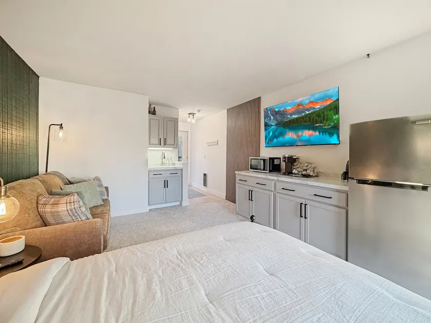Lakeside Golf Retreat • Views • ATV Trails & Pool - Image 1