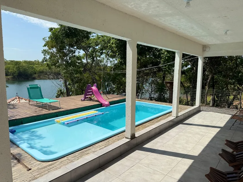 Mil Encantos Ranch on the tranquil lake - Image 1