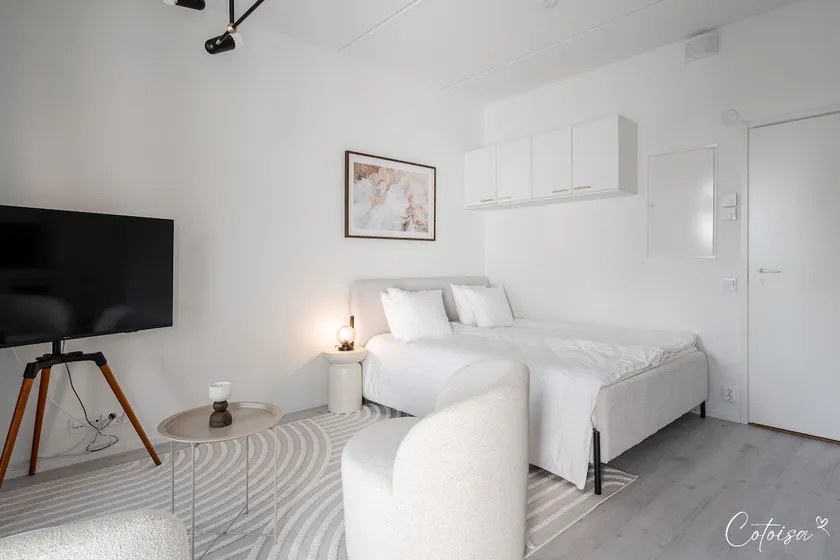 New apartment, sauna and free parking - Image 1