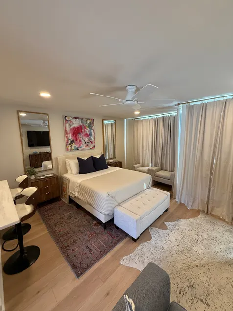 DAPHNE -  MOBILE BAY CONDO - Great location - Image 1