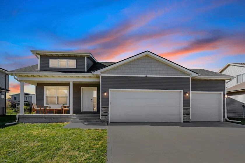 Adel 4BR | Game Room, Park Nearby & Sleeps 12 - Image 1