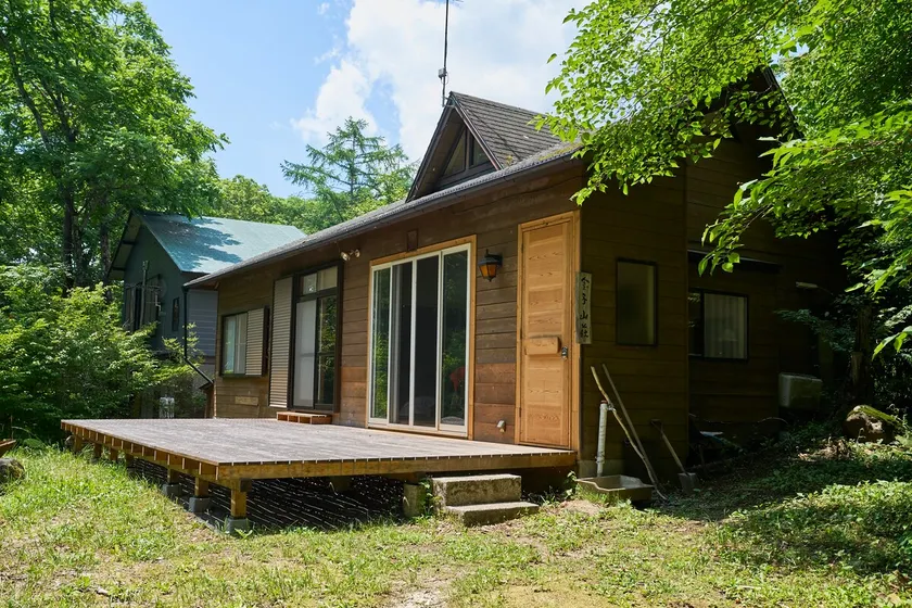 KK1/ Kaneko Sanso / Hidden Retreat in Hokuto - Image 1