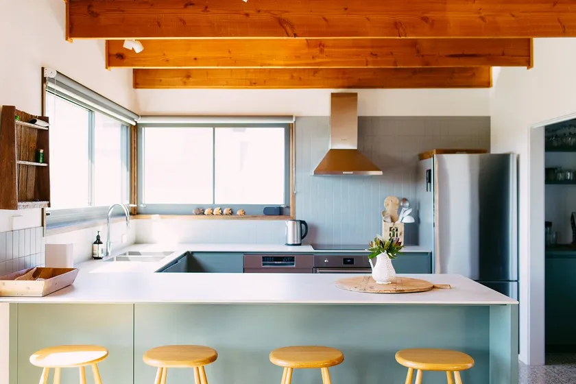 Relaxed Coastal Escape | Water Views - Image 1