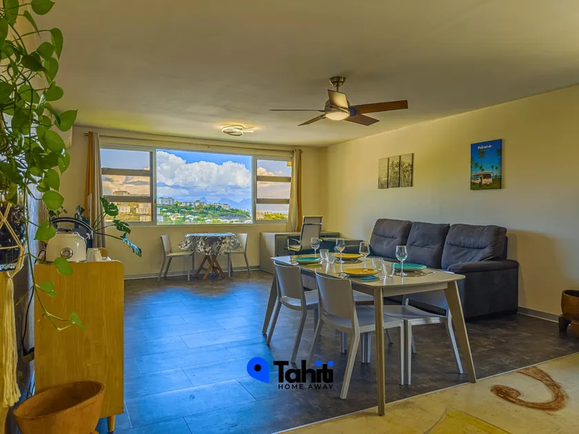 Loft Pic Rouge in upper Papeete w Moorea & sea view - Image 1