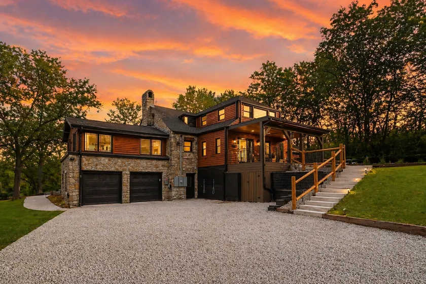World Cup HQ! Sleeps 21-Sauna-Pickleball-6min to FIFA Shuttle - Image 1