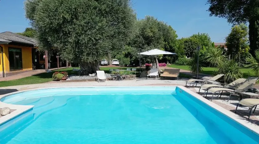 Paradiso di Nico an oasis with a pool near Verona - Image 1