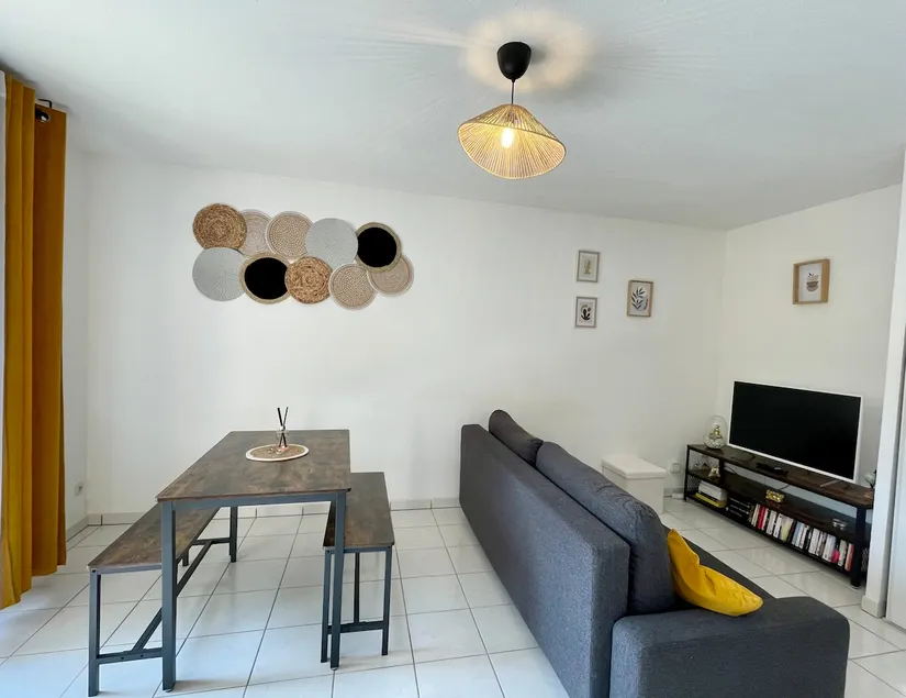 Cozy 2-bedroom in Colomiers | Airbus • Airport • Parking - Image 1