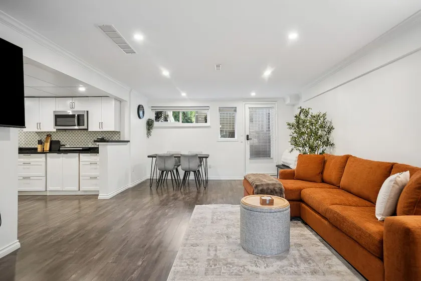 Bright, New & Spacious 1 Bedroom Suite - Image 1