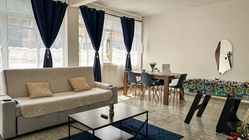 D'Calli: Next to the Alameda, terrace and comfort - Image 1