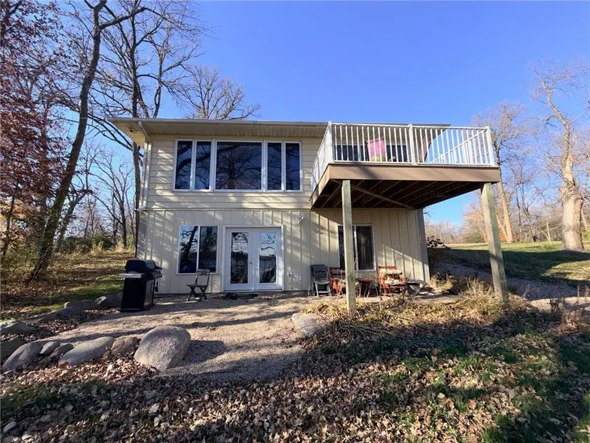 Buttercup Hideaway - Your perfect lake escape! - Image 1