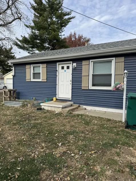 Cozy home close to downtown and SPI! - Image 1